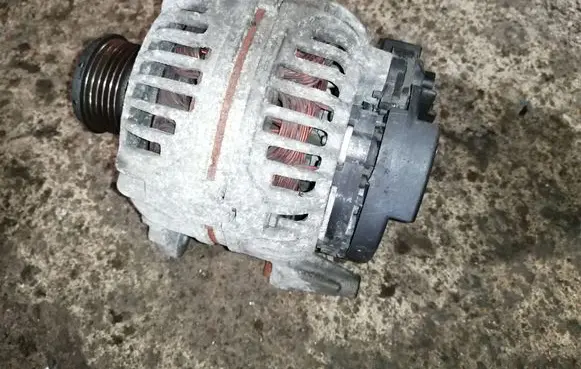 Seat Alhambra (Mk1) Generator/alternator 028903028E 0124515010
