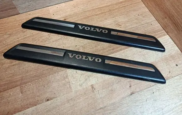 Volvo V40 Front sill trim cover 31265842