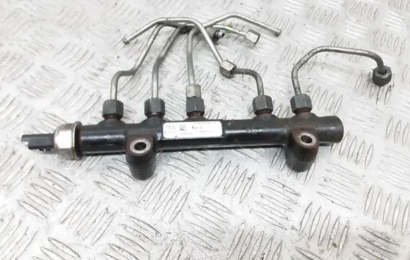 Volvo V60 Fuel main line pipe 9685297580