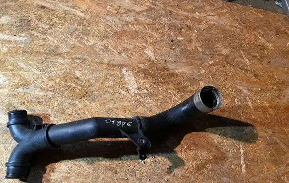 Maserati Ghibli Intercooler hose/pipe H23421