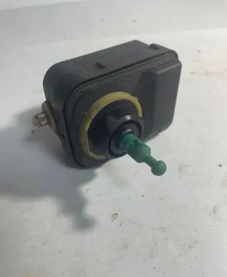 Volvo S80 Headlight level adjustment motor 