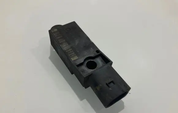 Mercedes-Benz E W211 Airbag deployment crash/impact sensor A0028202726 25571203A4 A2027265003