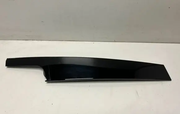 BMW X6 G06 Front door glass trim molding 7446193