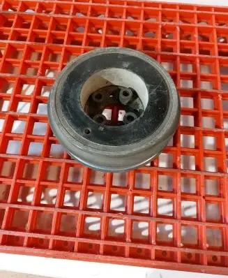 Audi A3 S3 8L Crankshaft pulley 038105243