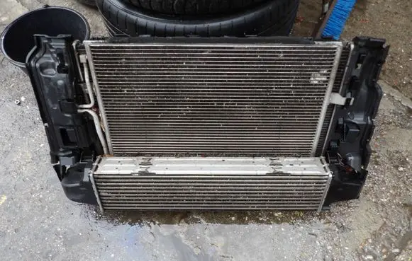 Volvo V60 Coolant radiator