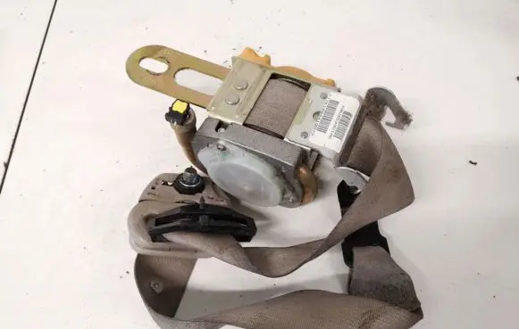 Chrysler 300 - 300C Front seatbelt p0ux53bd1ad mfg9094-4