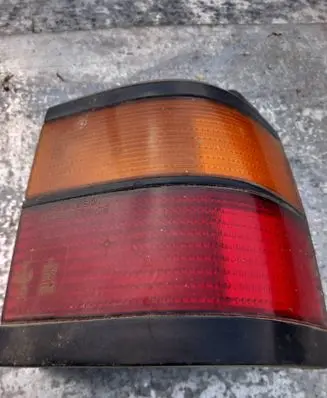 Volkswagen PASSAT B3 Rear/tail lights 333945112