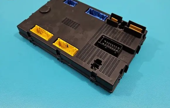 Renault Espace III Central body control module 6025316604 IMPRK1420780