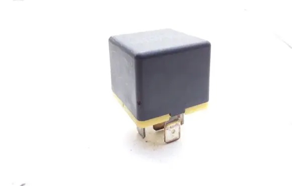 Chrysler Voyager Hazard warning light relay 4373229 831593381
