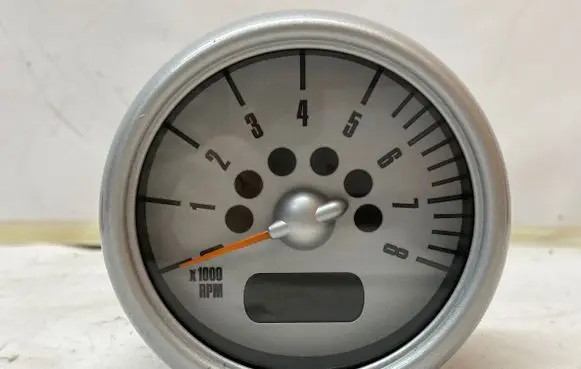Mini Cooper Hatch Hardtop Speedometer (instrument cluster) 62116924924 RG21443015