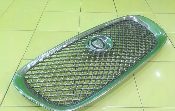 Jaguar XF X250 Front bumper upper radiator grill 8X238A100AA