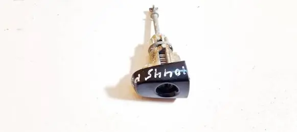 Toyota Avensis T250 Front door lock (next to the handle) 