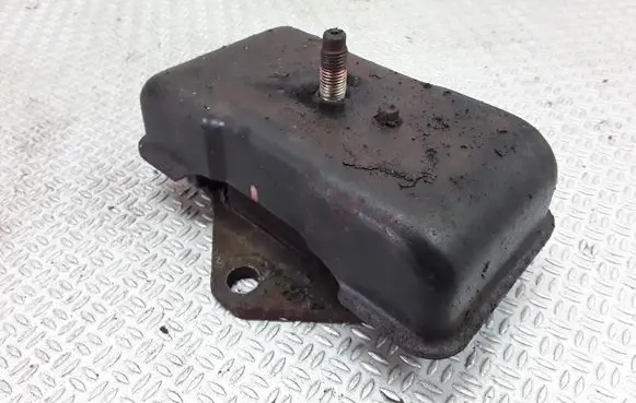 Hyundai H-1, Starex, Satellite Engine mount bracket
