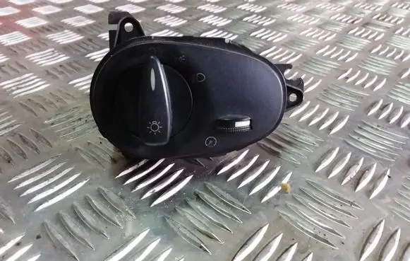 Ford Focus Light switch 98AG13A024DF