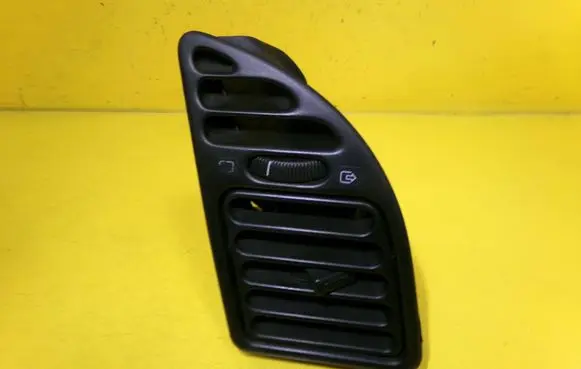 Peugeot 306 Dashboard side air vent grill/cover trim 91013201