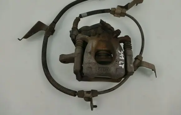 Nissan Qashqai Rear brake caliper