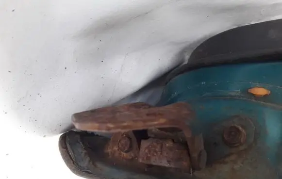 Mazda 323 F Front door upper hinge