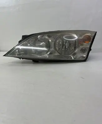 Ford Mondeo Mk III Headlight/headlamp 1S7113006AL 0301174201