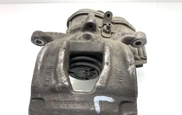 Audi Q7 4M Rear brake caliper