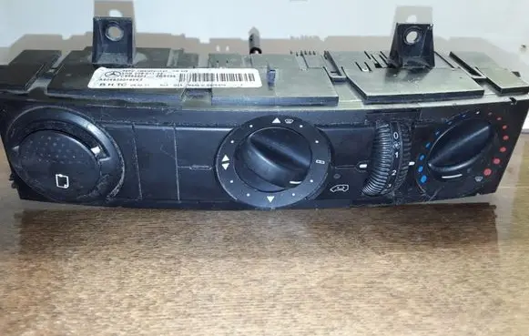 Mercedes-Benz Sprinter W901 W902 W903 W904 Climate control unit 5HB00901102 C9955002 A9068300485KZ