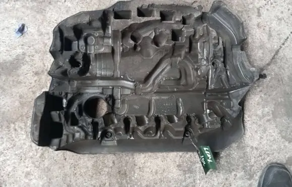 Volvo S60 Engine cover (trim) 31368883