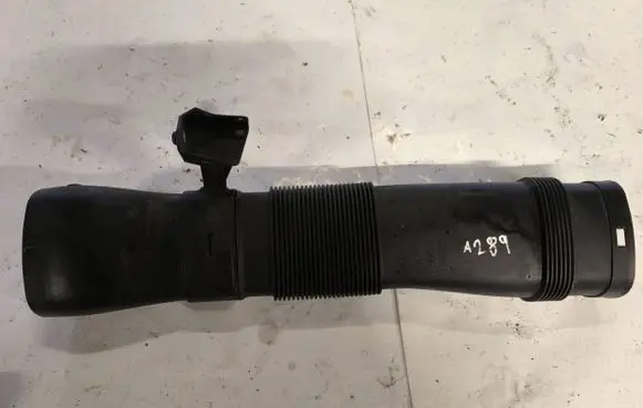 BMW X4 F26 Air intake duct part 7811019