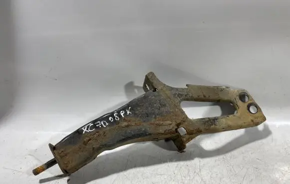 Volvo XC70 Front bumper mounting bracket