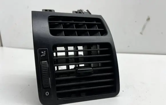 Volkswagen Touran I Dashboard side air vent grill/cover trim 1T0819704B