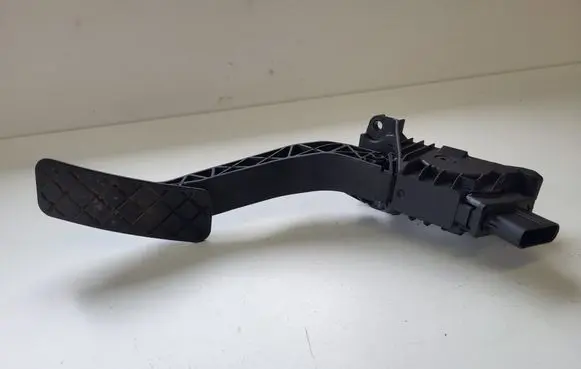 Skoda Superb B8 (3V) Accelerator throttle pedal