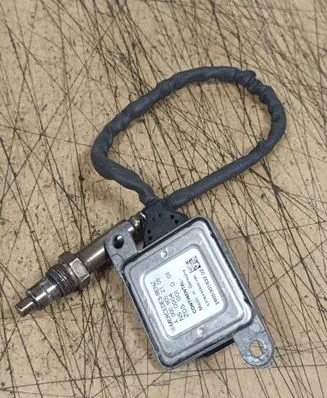 Mercedes-Benz S W222 Lambda probe sensor A0009052709