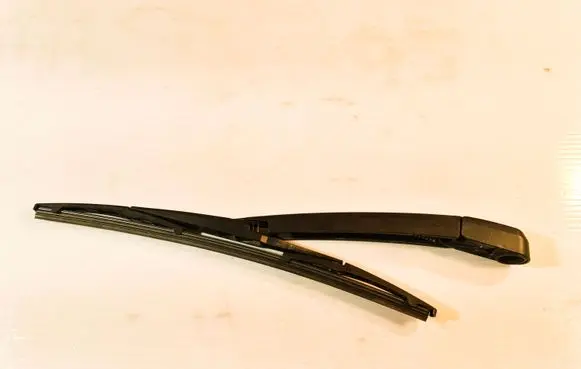 Hyundai Tucson TL Rear wiper blade arm 07618