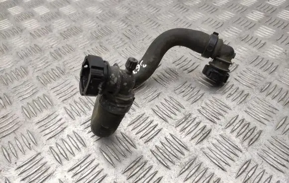 Peugeot 3008 I Engine coolant pipe/hose
