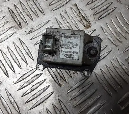 Ford Mondeo Mk III Ignition amplifier control unit 0310025012 C7B1A