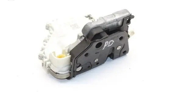 Audi TT TTS RS Mk3 8S Front door lock 8X2837016B