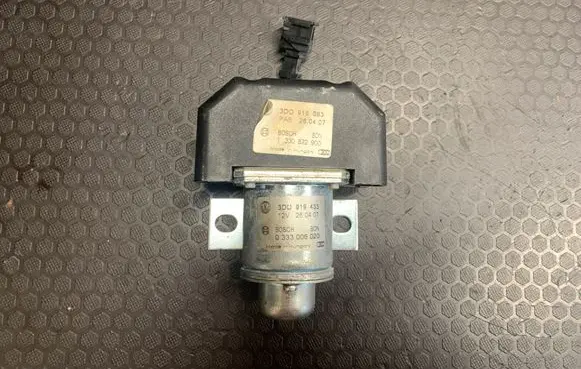 Volkswagen Phaeton Charging relay 0333006020 3D0919433 1330522900