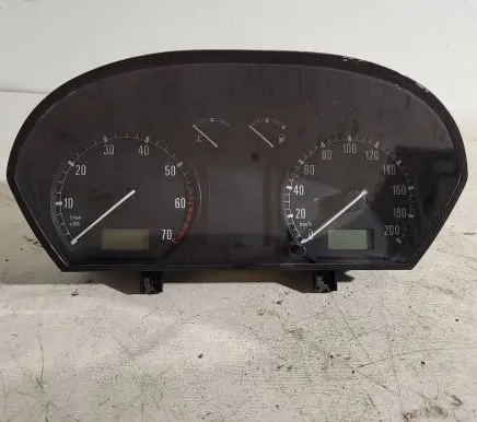 Speedometer (instrument cluster)