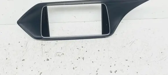 Mercedes-Benz E W212 Radio/GPS head unit trim A2126802136
