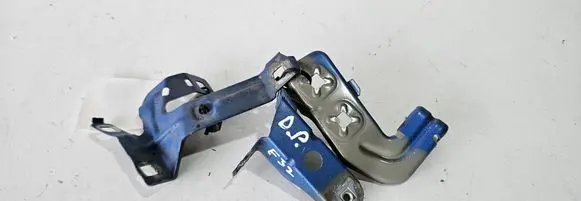 BMW 4 F32 F33 Fender mounting bracket 7255822