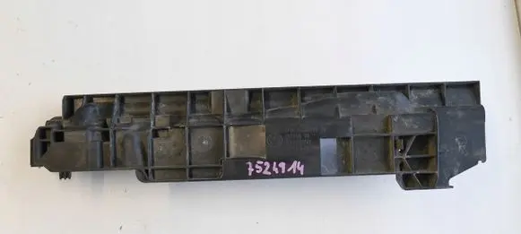 BMW 1 E81 E87 Radiator mount bracket 7524914