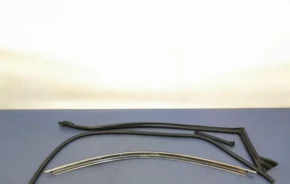 Ford Mustang VI Front bodywork piece FR3B6302564