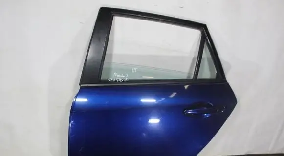 Mazda 3 II Rear door