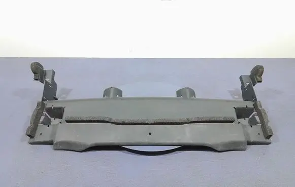 Mazda 3 III Intercooler air guide/duct channel BANE501C1