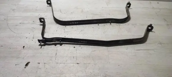 Jeep Cherokee Fuel tank mounting bracket 