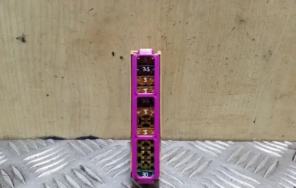 Audi A8 S8 D4 4H Fuse module 4F1941824A