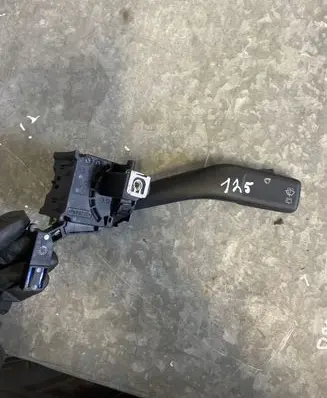 Volkswagen PASSAT B7 Wiper control stalk 1K0953519 01203504 20350441736240