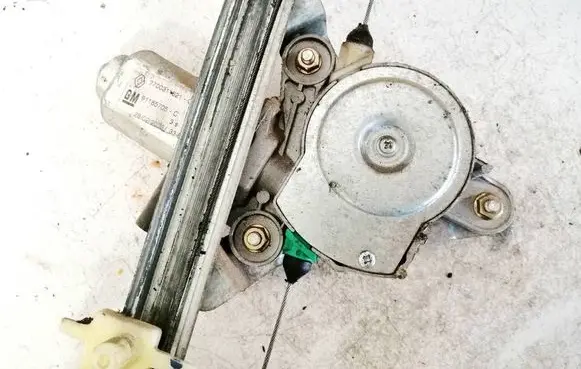 Renault Trafic II (X83) Front door window regulator motor 7700311821c 91165705c