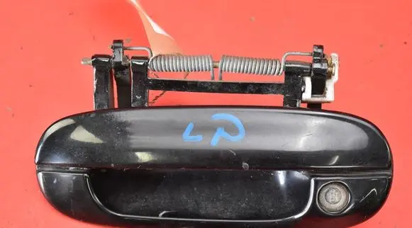 Cadillac CTS Front door exterior handle 25713576