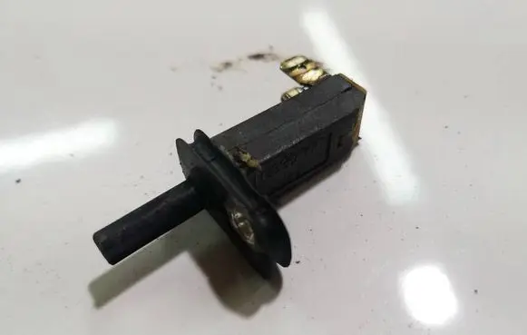 Audi A4 S4 B5 8D Front door sensor 8D0947564