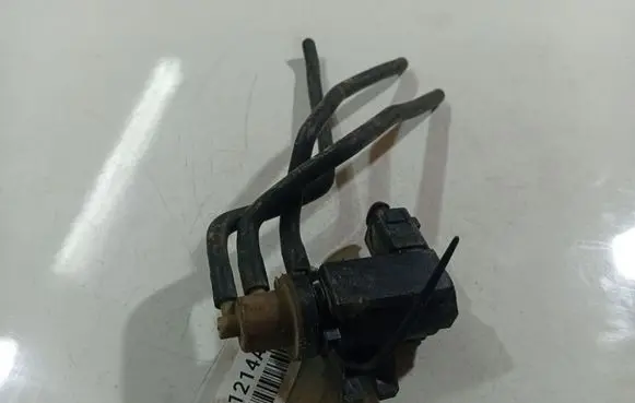 Skoda Fabia Mk2 (5J) Turbo solenoid valve 1K0906627A
