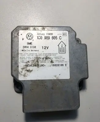 Volkswagen PASSAT B5.5 Airbag control unit/module 1C0909605C